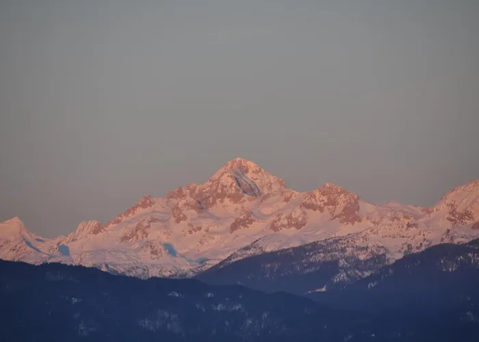 The Village Rest - Gorenjska Bed and breakfast Brezje