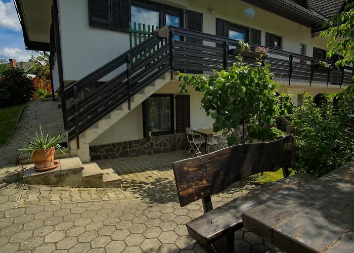 The Village Rest - Gorenjska Bed and breakfast 3*